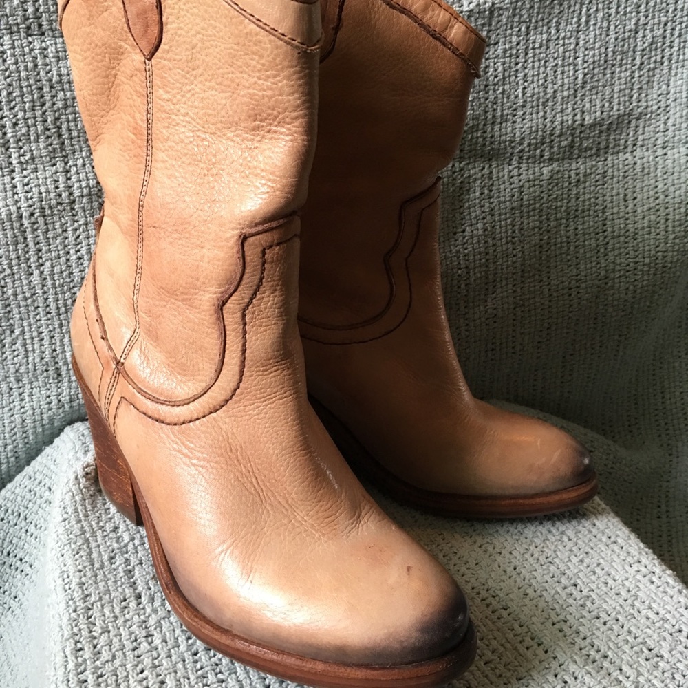Sam Edelman Nile Short Cowboy Boots 6 1/2